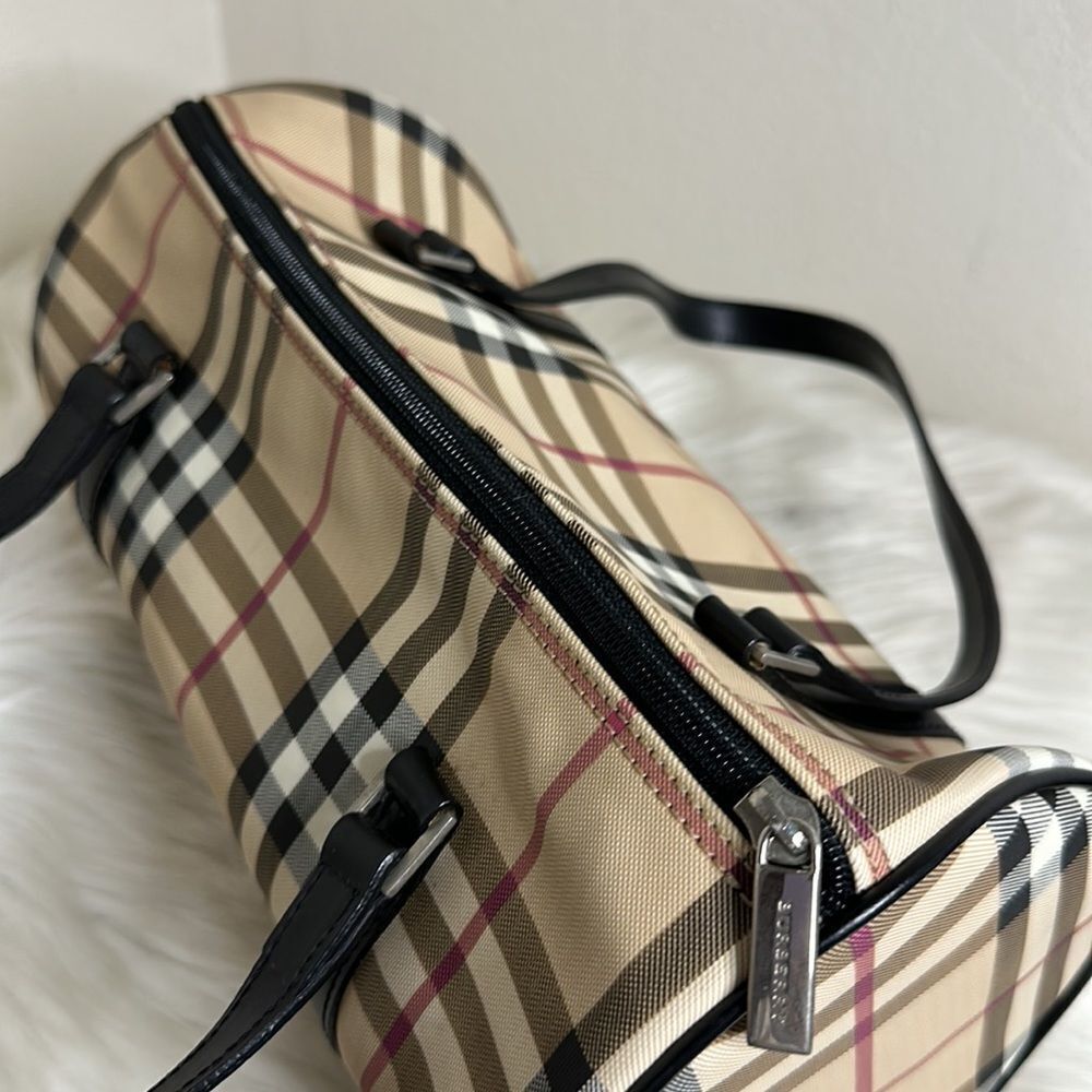 💯Authentic Burberry Papillon Handbag🍀 - Picture 9 of 15